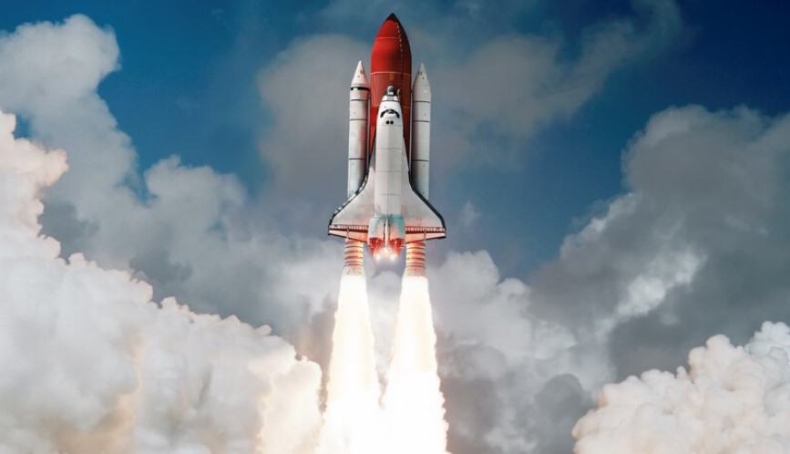 Китай изстреля пилотирания космически кораб Шънчжоу 14 от космодрума Цзюцюан в